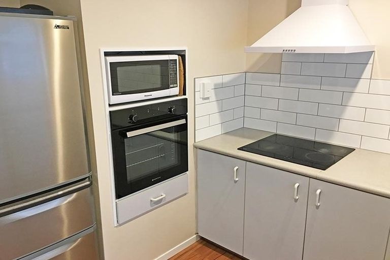 Photo of property in 32a Gills Avenue, Papakura, 2110