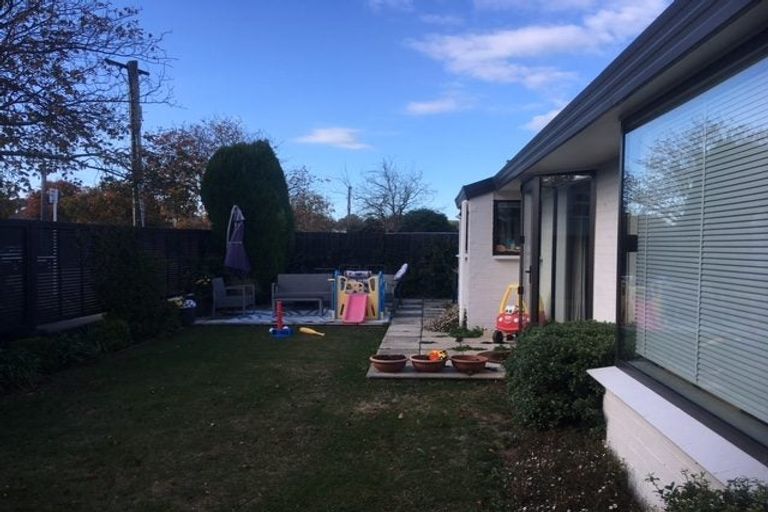 Photo of property in 1/14 Peel Street, Strowan, Christchurch, 8052