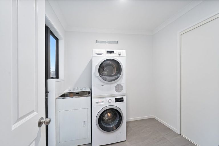 Photo of property in 10 Finsbury Place, Henderson, Auckland, 0612