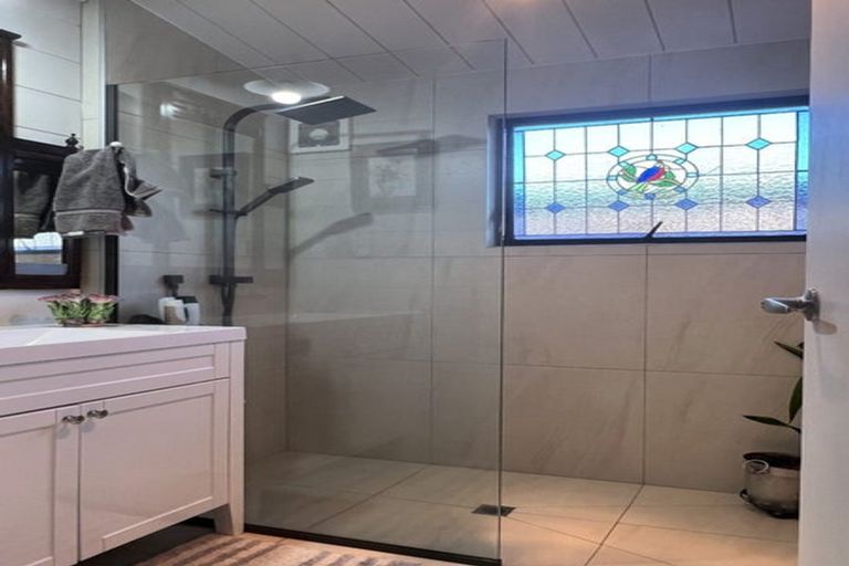 Photo of property in 128a Lake Crescent, Hamilton Lake, Hamilton, 3204