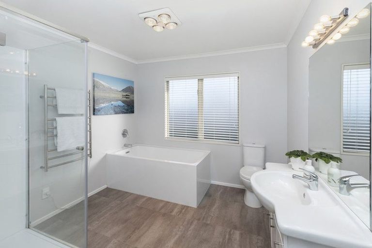 Photo of property in 53 Glasnevin Drive, Casebrook, Christchurch, 8051