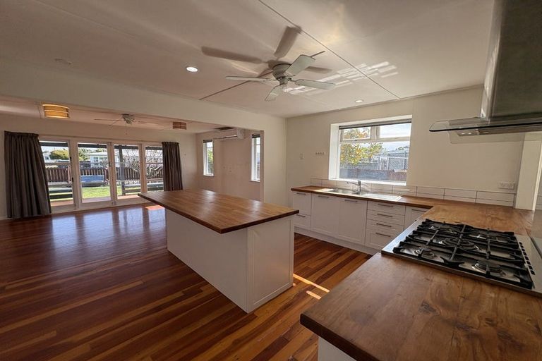Photo of property in 27 Magdalen Crescent, Pirimai, Napier, 4112
