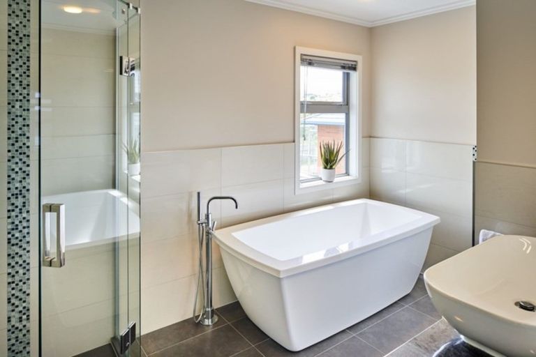 Photo of property in 49 Endeavour Drive, Whitby, Porirua, 5024