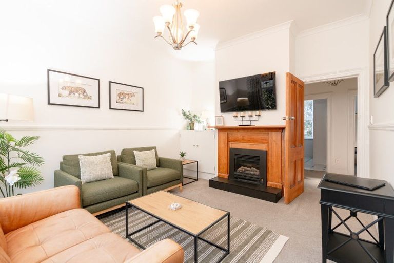 Photo of property in 10 Burnell Avenue, Thorndon, Wellington, 6011