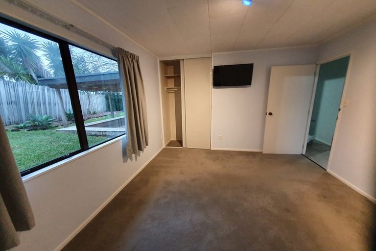 Photo of property in 41 Caribbean Drive, Unsworth Heights, Auckland, 0632