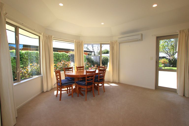 Photo of property in 34 Magnolia Drive, Springlands, Blenheim, 7201