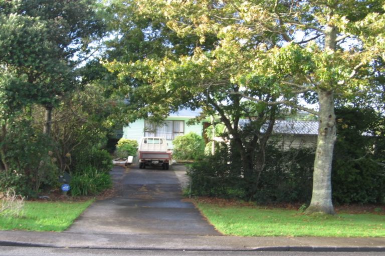 Photo of property in 94 Triangle Road, Massey, Auckland, 0614