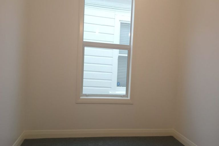 Photo of property in 12 Caroline Street, Mount Victoria, Wellington, 6011