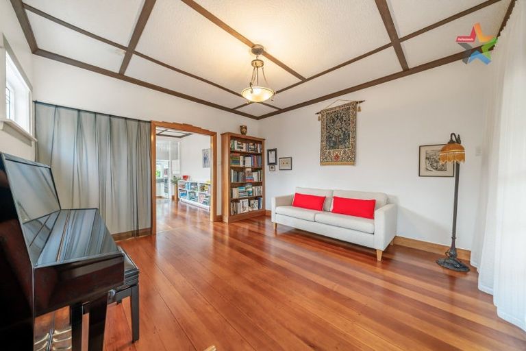 Photo of property in 35 Kiwi Street, Alicetown, Lower Hutt, 5010