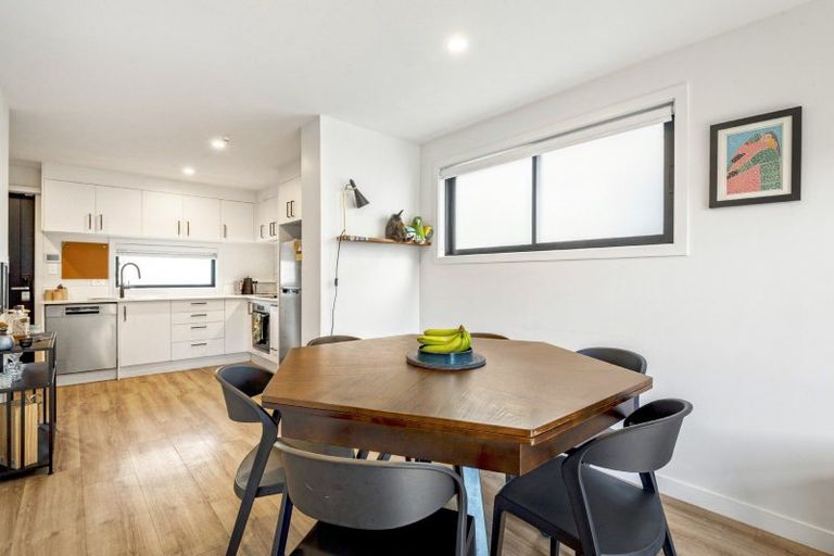 Photo of property in 11/63 Hillcrest Avenue, Hillcrest, Auckland, 0627