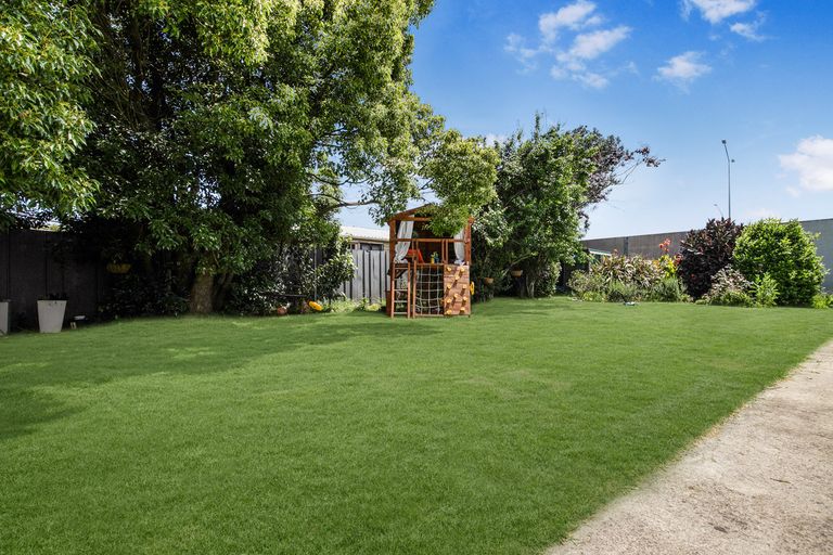 Photo of property in 38 Kohinoor Avenue, Mangere, Auckland, 2022