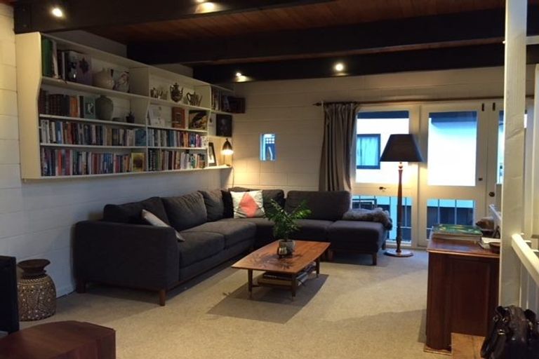 Photo of property in 12/10 Pitarua Street, Thorndon, Wellington, 6011