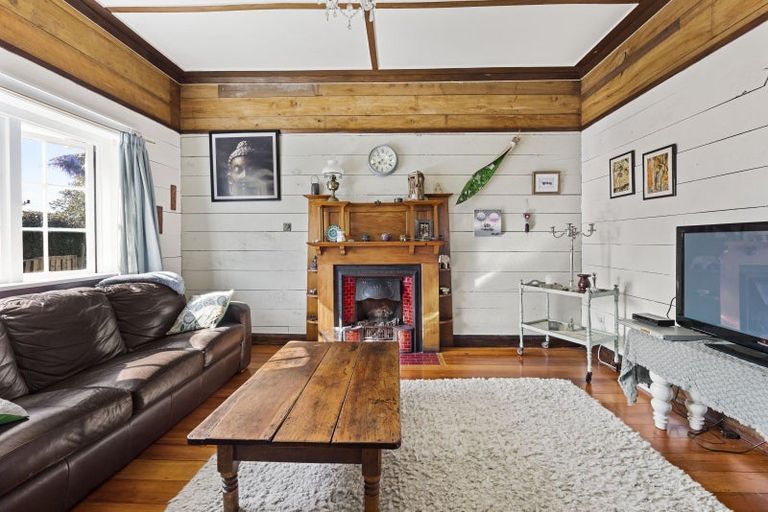 Photo of property in 21 Egmont Street, Patea, 4520