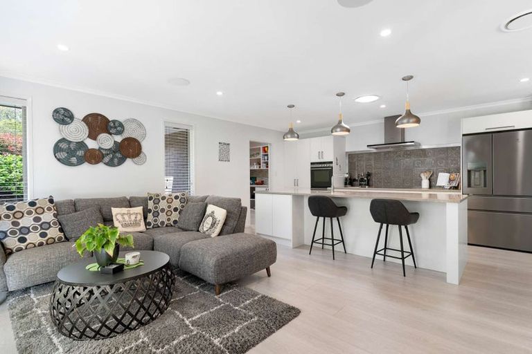 Photo of property in 2g Country Club Lane, Waiuku, 2123