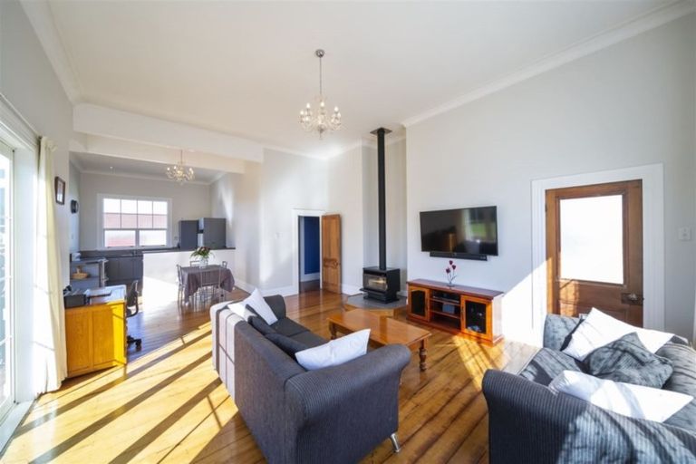 Photo of property in 24 Victoria Street, Hawera, 4610