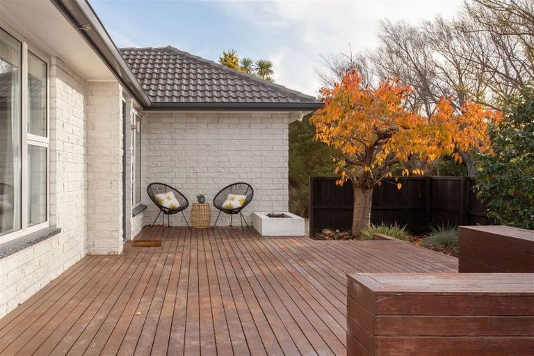 Photo of property in 102 Lowry Avenue, Redwood, Christchurch, 8051