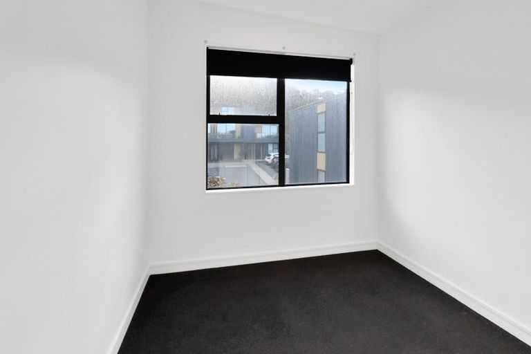 Photo of property in 2/20 Trent Street, Island Bay, Wellington, 6023
