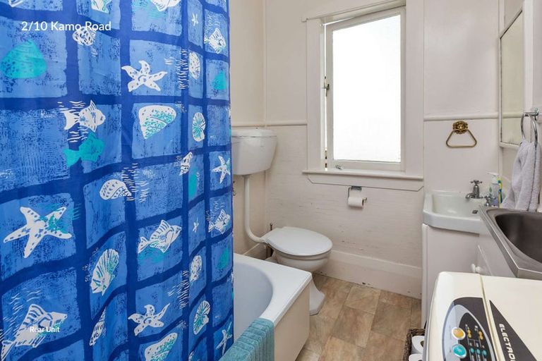 Photo of property in 10 Kamo Road, Regent, Whangarei, 0112