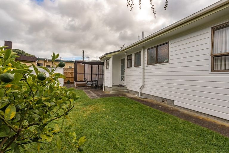 Photo of property in 14a Dale Road, Raumati South, Paraparaumu, 5032