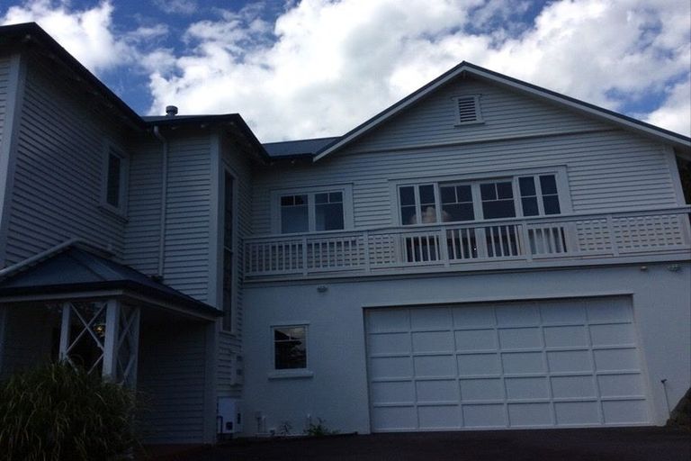 Photo of property in 80 Beechdale Crescent, Pakuranga Heights, Auckland, 2010