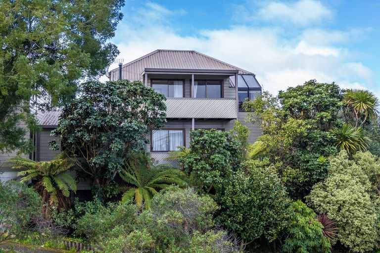 Photo of property in 2/127 Te Heuheu Street, Taupo, 3330