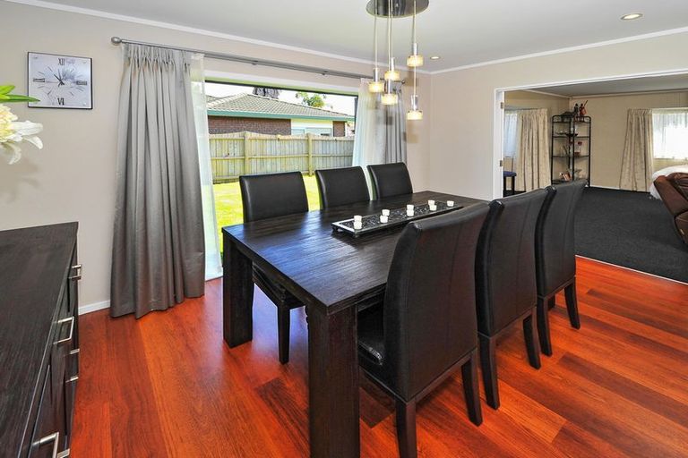 Photo of property in 3 Glenross Drive, Wattle Downs, Auckland, 2103