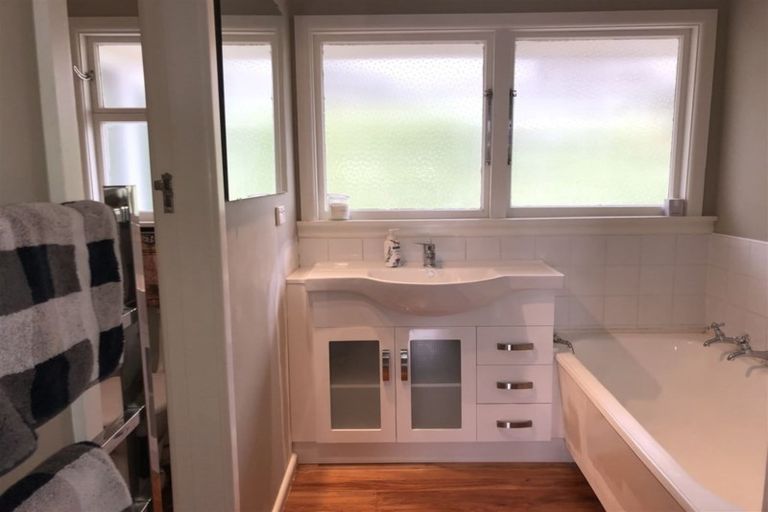 Photo of property in 262 Mount Pleasant Road, Mount Pleasant, Christchurch, 8081