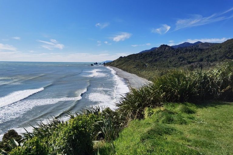 Photo of property in 4161 Coast Road, Punakaiki, 7873