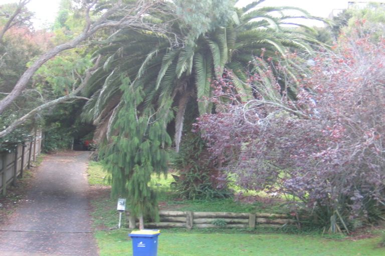 Photo of property in 24 Scotstoun Place, Glen Eden, Auckland, 0602