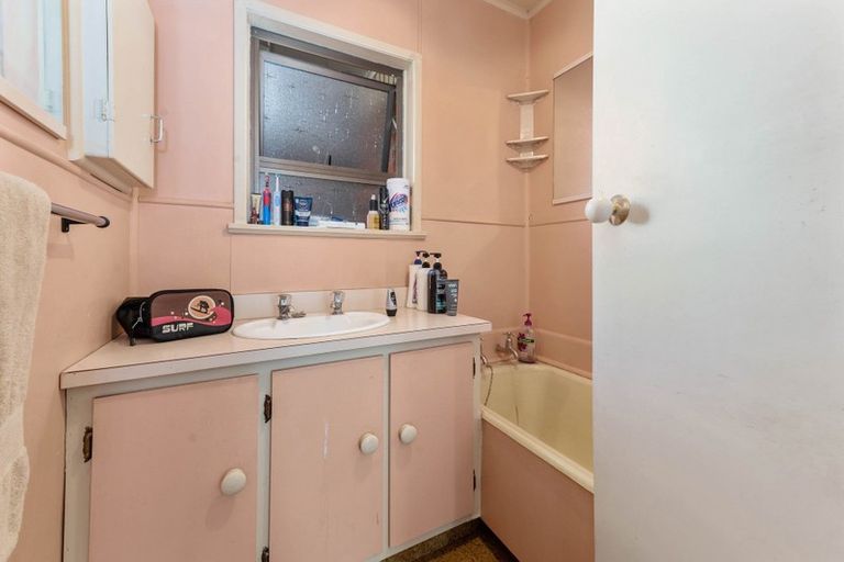 Photo of property in 18 Roosevelt Road, Western Heights, Rotorua, 3015