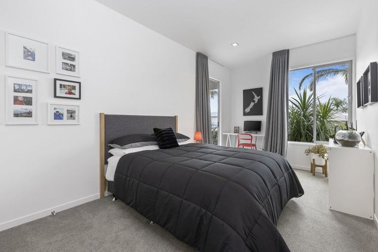 Photo of property in 2 Taumata Road, Castor Bay, Auckland, 0620