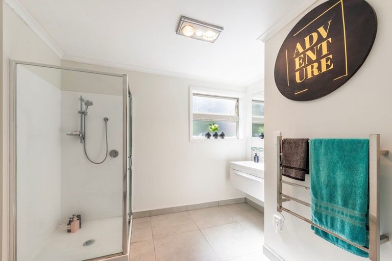 Photo of property in 10 Cliff Road, Tasman, Upper Moutere, 7173