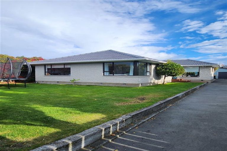 Photo of property in 142 Pacific Road, North New Brighton, Christchurch, 8083
