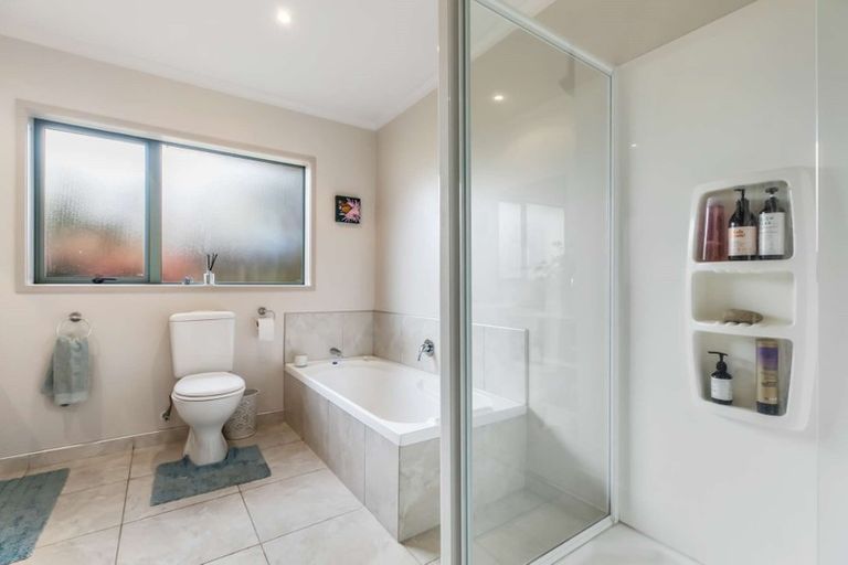 Photo of property in 10b Landon Place, Pukekohe, 2120