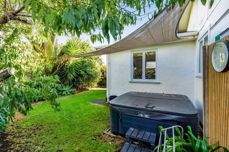 Photo of property in 3 Dorset Avenue, Westown, New Plymouth, 4310