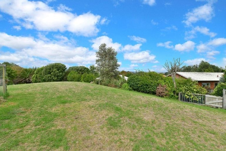 Photo of property in 39 Crosland Road, South Head, Helensville, 0874