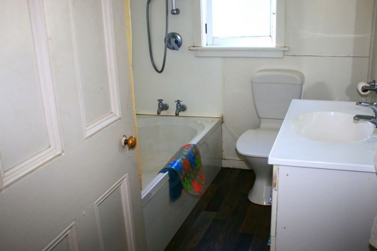 Photo of property in 4 Mckenzie Street, Fairlie, 7925