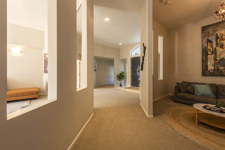 Photo of property in 10 Furlong Crescent, Churton Park, Wellington, 6037