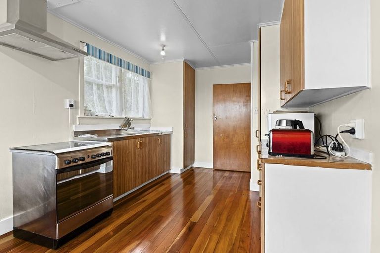 Photo of property in 7 Granby Place, Westown, New Plymouth, 4310