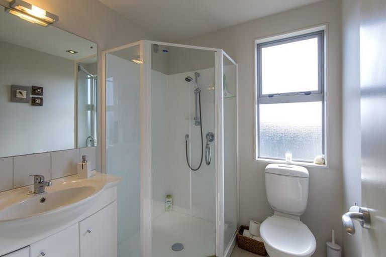 Photo of property in 37c Gurkha Crescent, Khandallah, Wellington, 6035