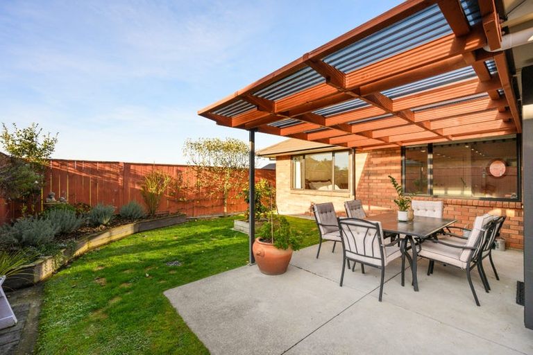 Photo of property in 13 Lorenzo Place, Kelvin Grove, Palmerston North, 4414