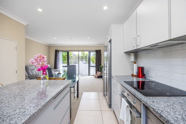 Photo of property in 8/128 Stancombe Road, Flat Bush, Auckland, 2016