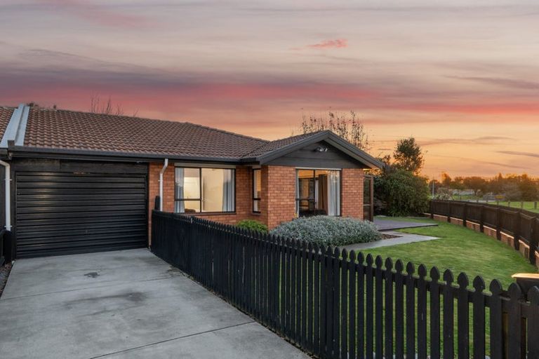 Photo of property in 1/49 Cowes Street, Avondale, Christchurch, 8061