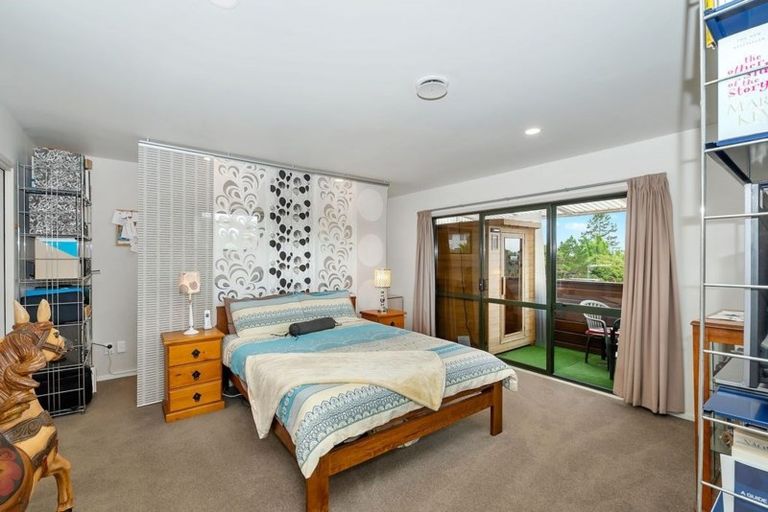Photo of property in 157b Colwill Road, Massey, Auckland, 0614