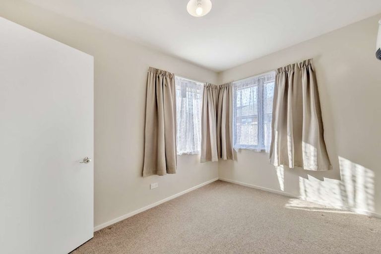 Photo of property in 74l Olliviers Road, Phillipstown, Christchurch, 8011