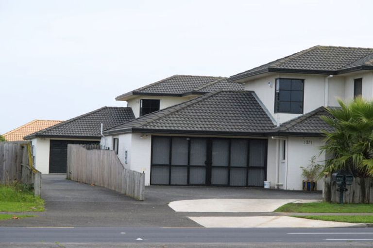 Photo of property in 1/321 Botany Road, Golflands, Auckland, 2013