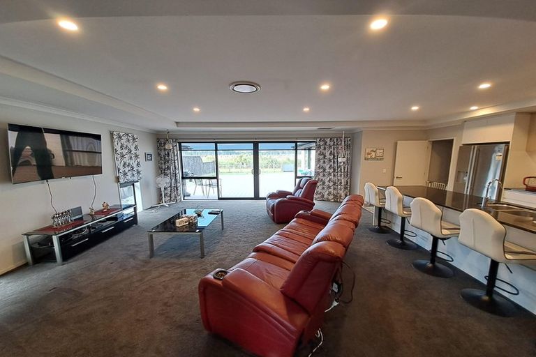 Photo of property in 10 Marangai Drive, Pegasus, 7612