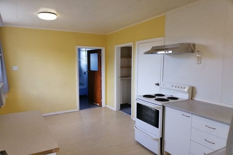 Photo of property in 40 Parenga Street, Wainuiomata, Lower Hutt, 5014