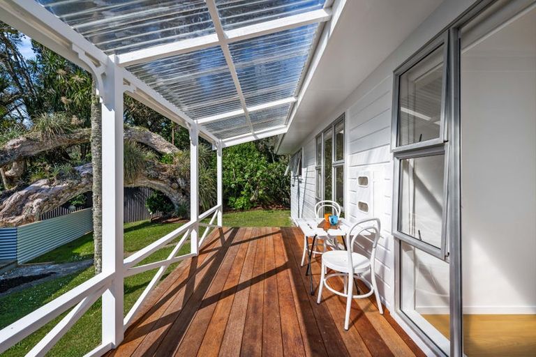 Photo of property in 217 Motutara Road, Muriwai, Waimauku, 0881