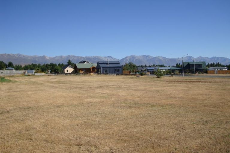 Photo of property in 3 Irishman Drive, Twizel, 7901